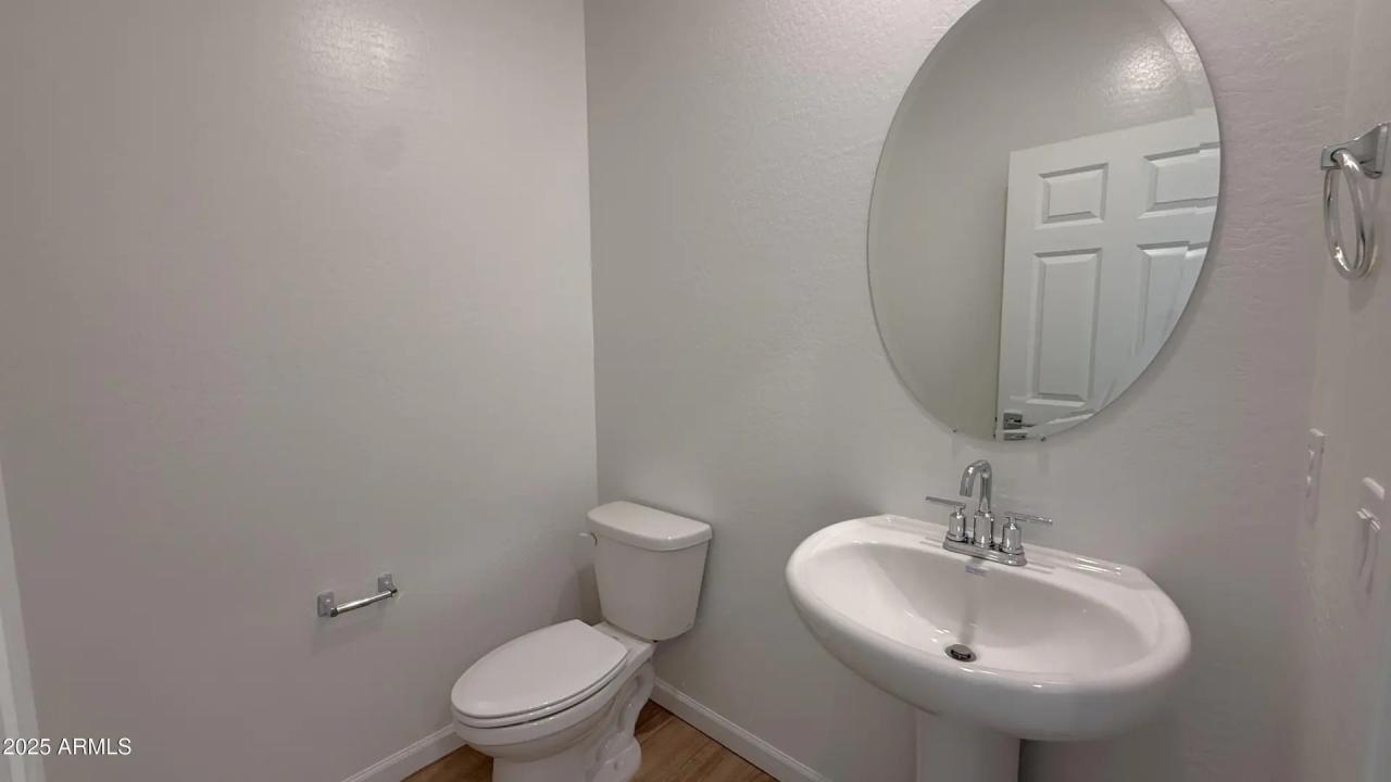 Real Estate Picture 13