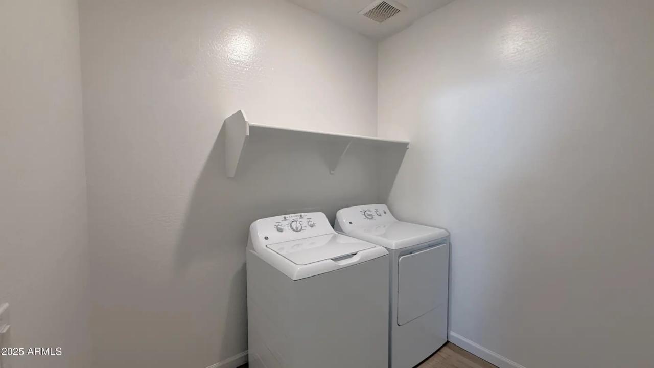 Real Estate Picture 25