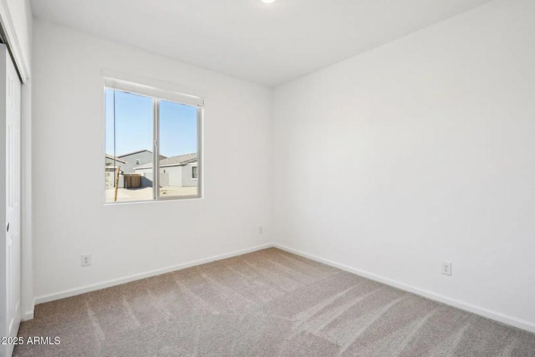 Real Estate Picture 19