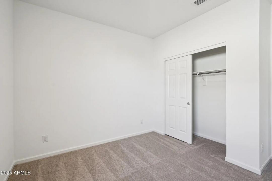 Real Estate Picture 23