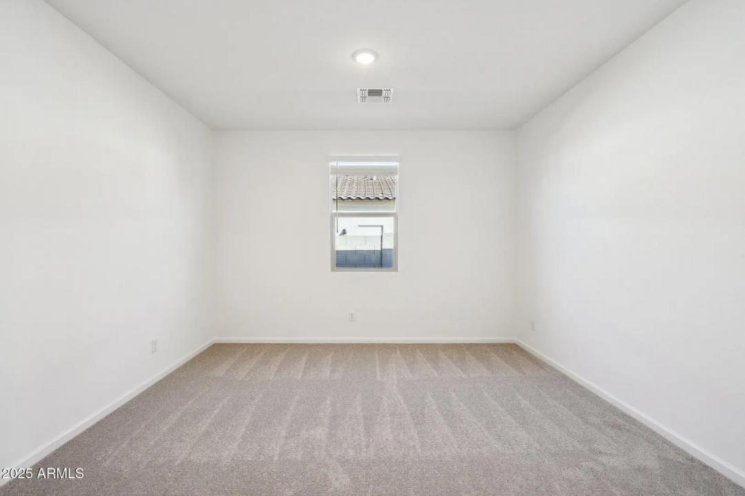 Real Estate Picture 25