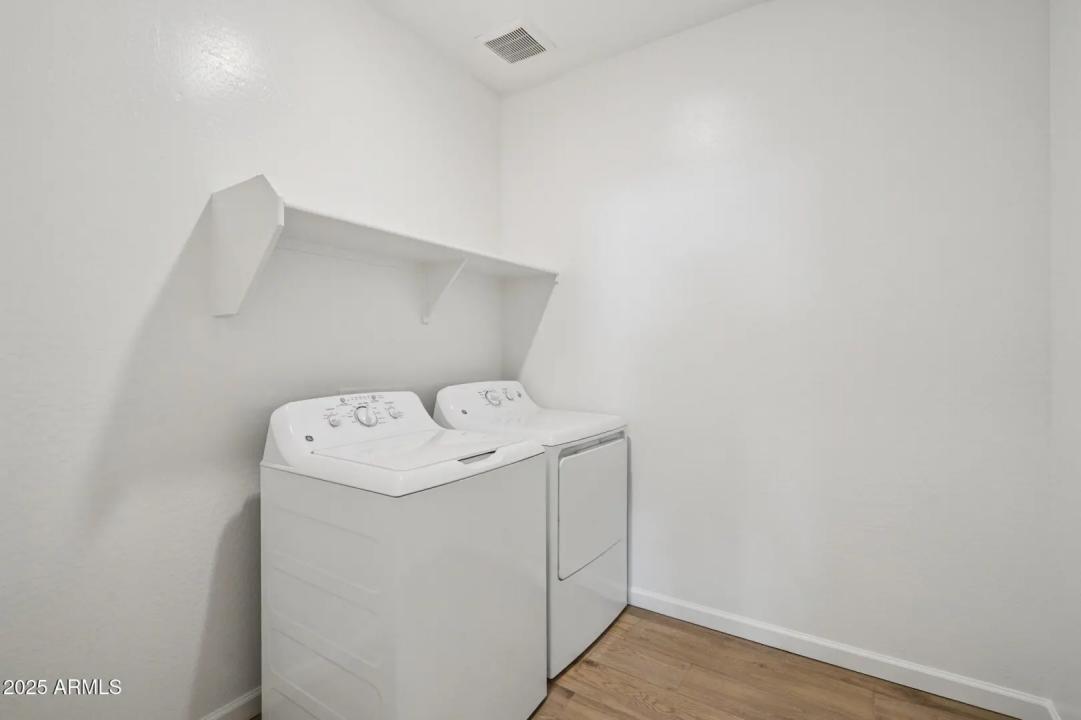 Real Estate Picture 27