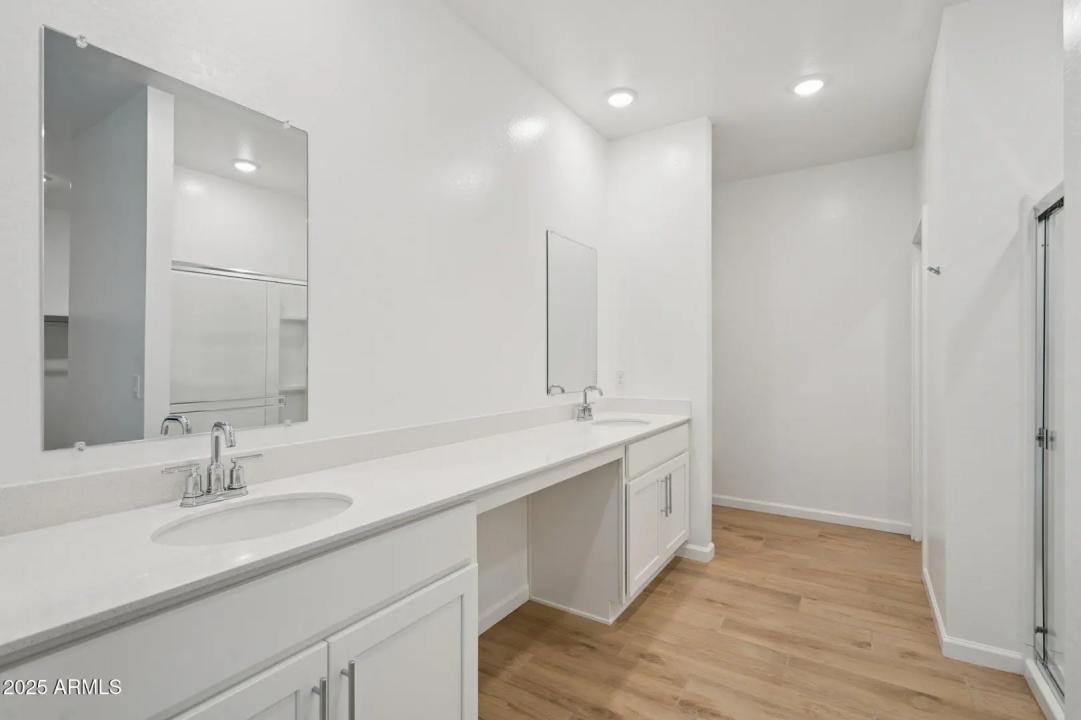 Real Estate Picture 29