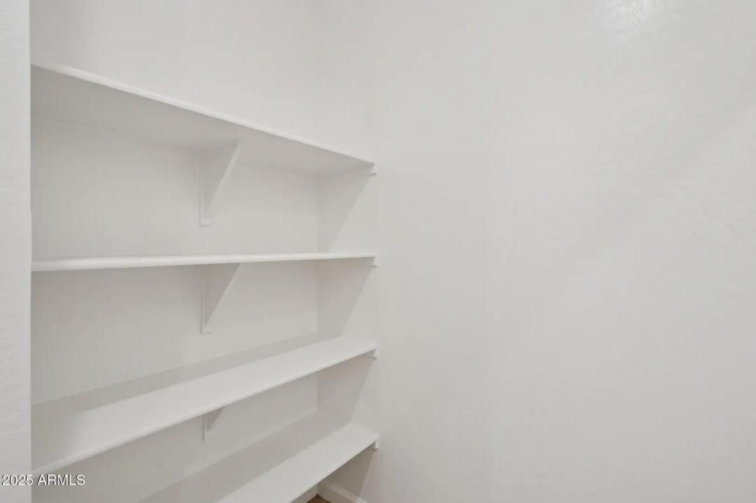 Real Estate Picture 32