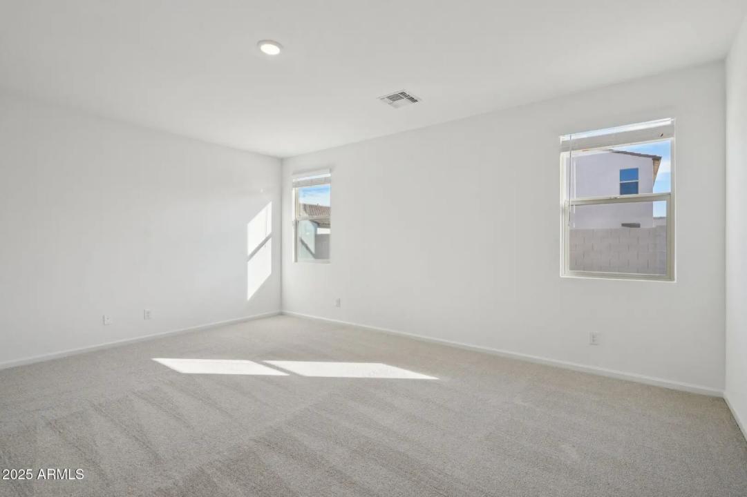 Real Estate Picture 36