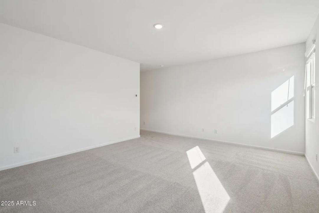 Real Estate Picture 37