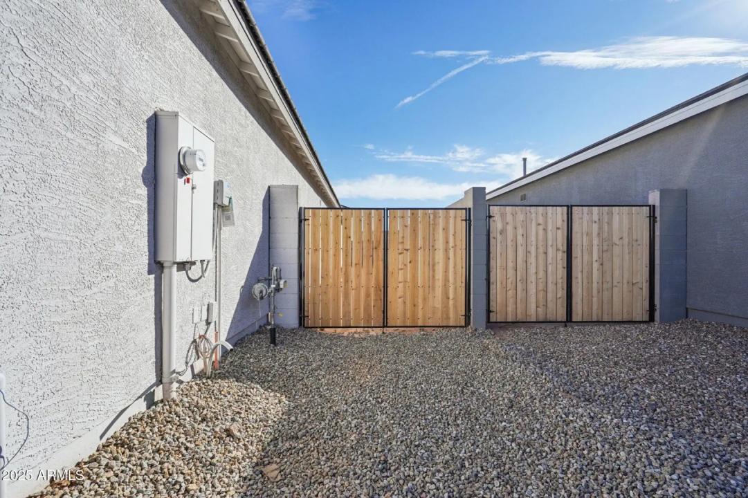 Real Estate Picture 42