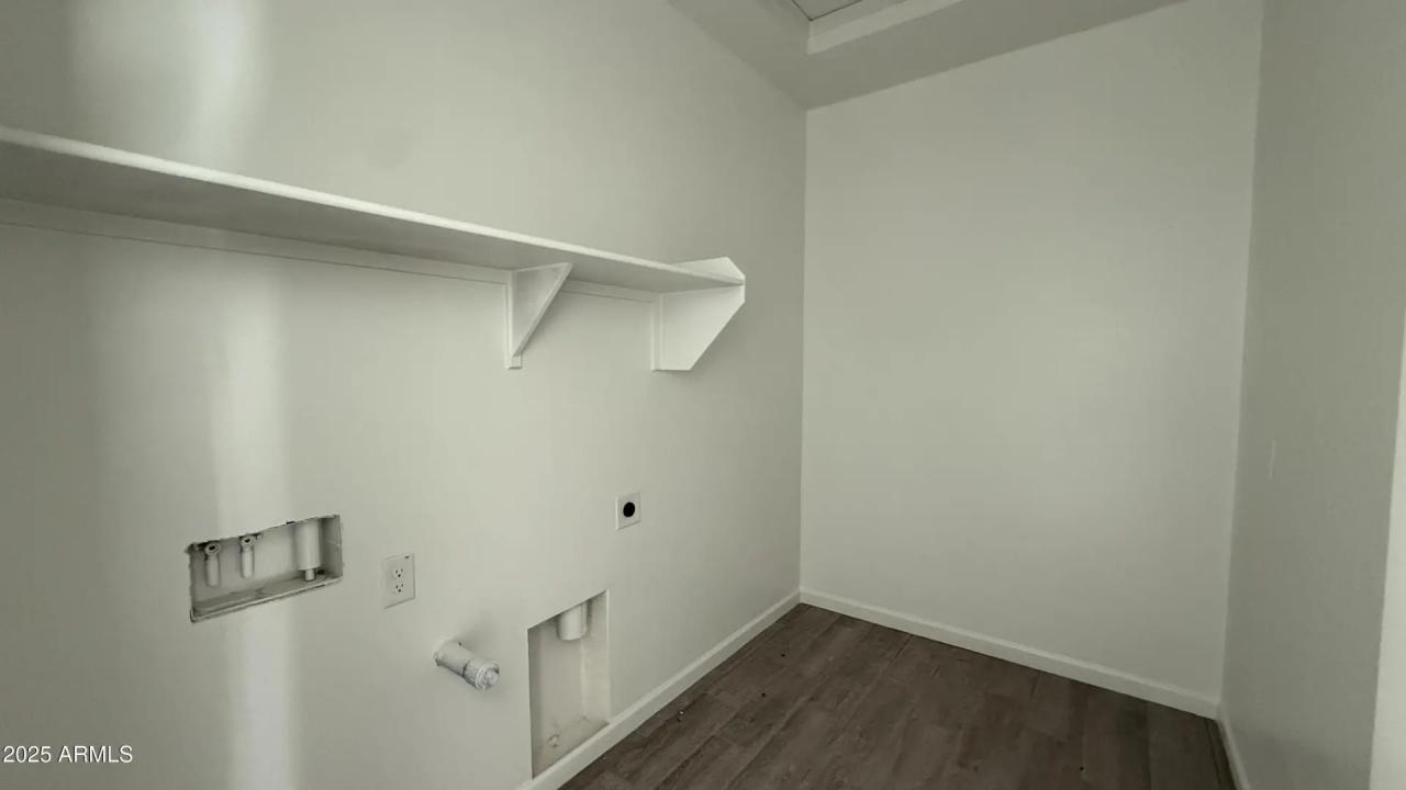 Real Estate Picture 11