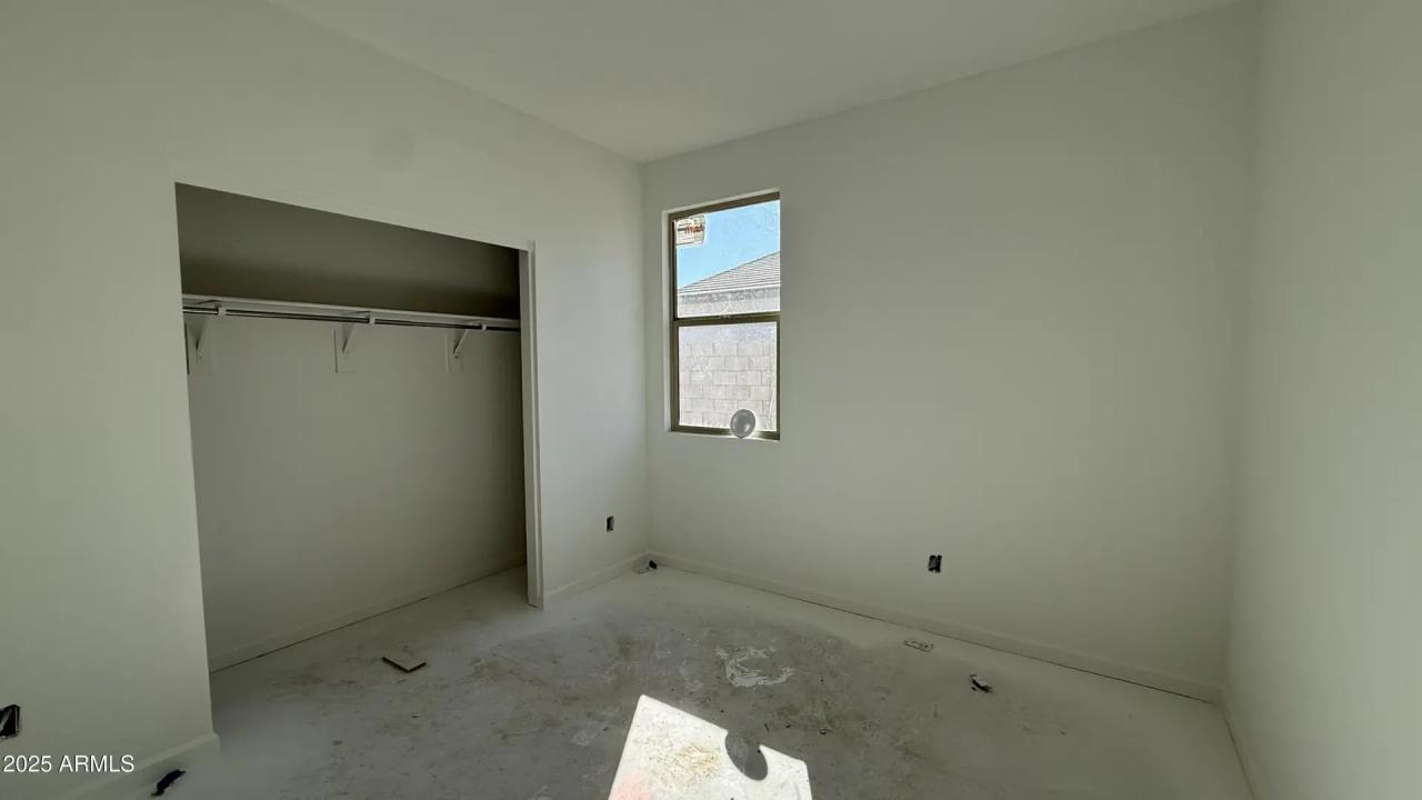 Real Estate Picture 13