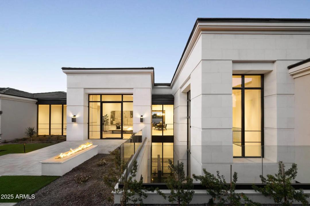 Real Estate Picture 3