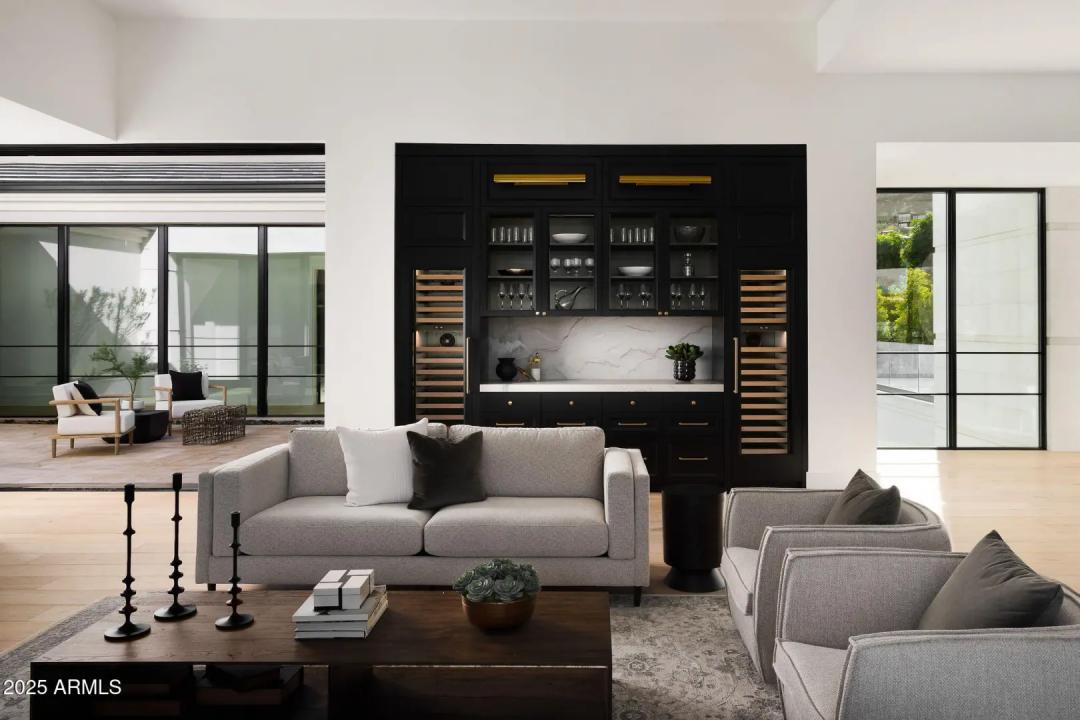 Real Estate Picture 9