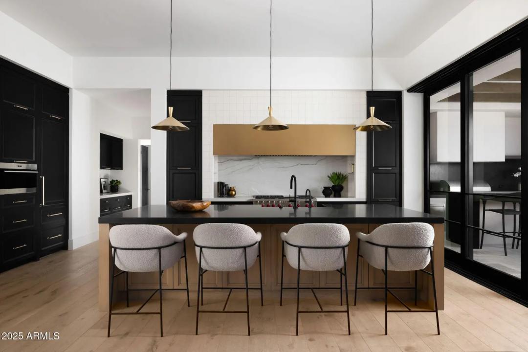 Real Estate Picture 10