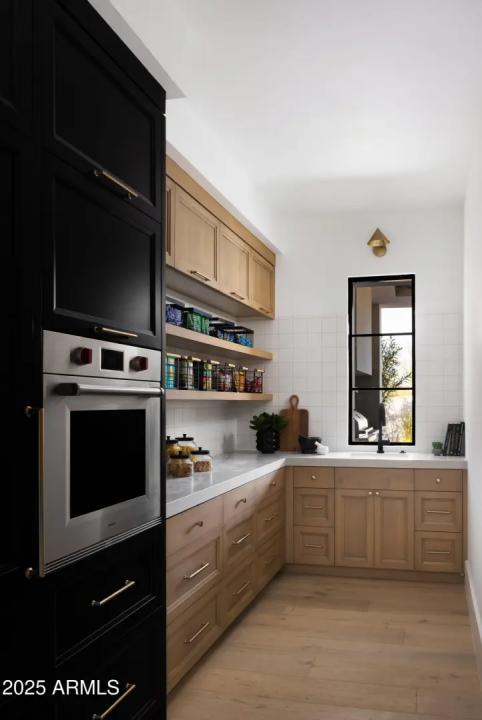 Real Estate Picture 12