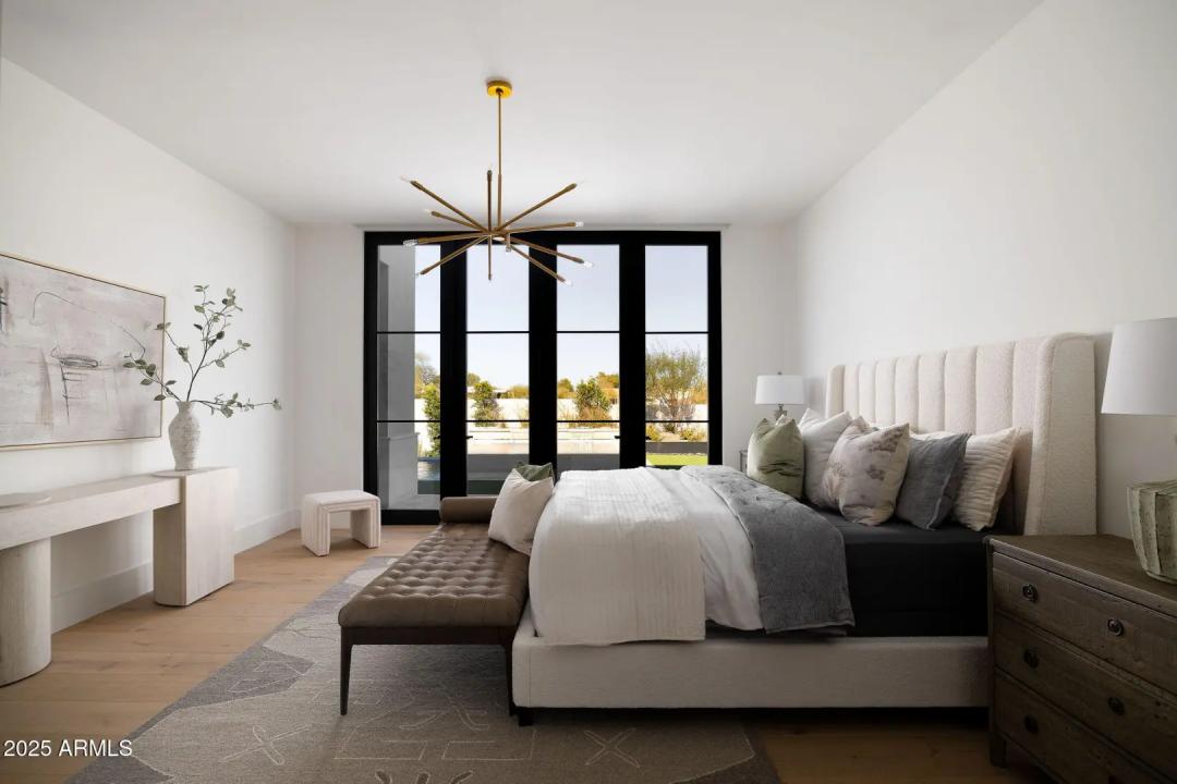 Real Estate Picture 15