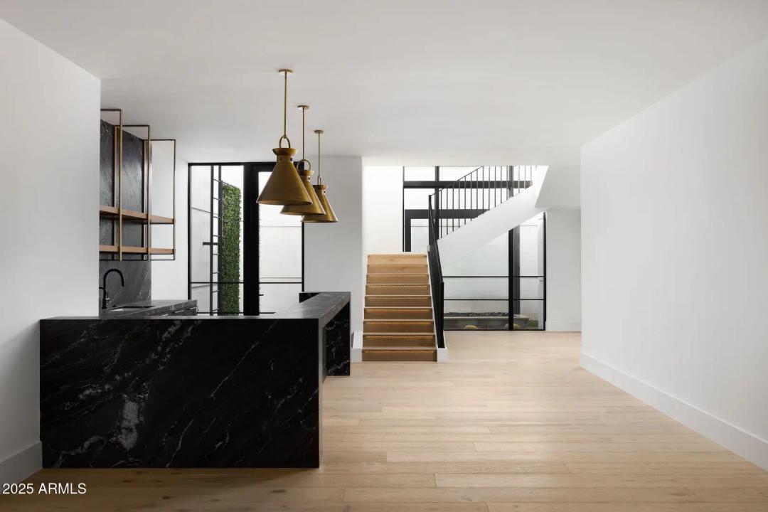 Real Estate Picture 25