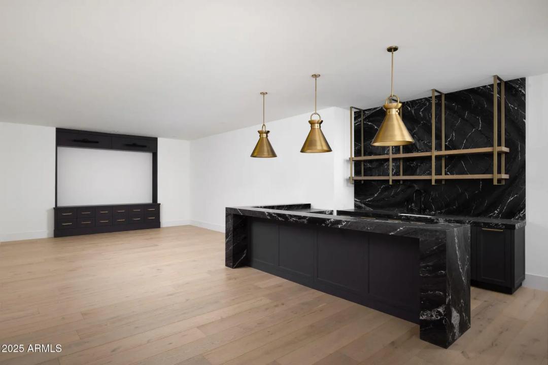 Real Estate Picture 26