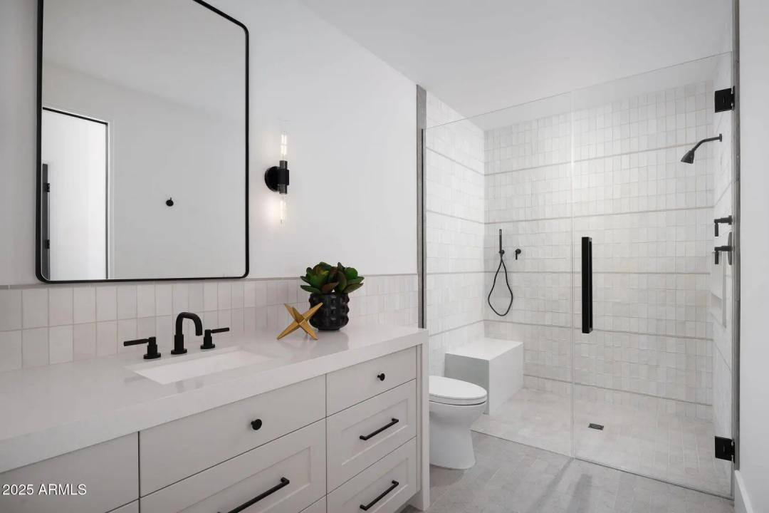 Real Estate Picture 30