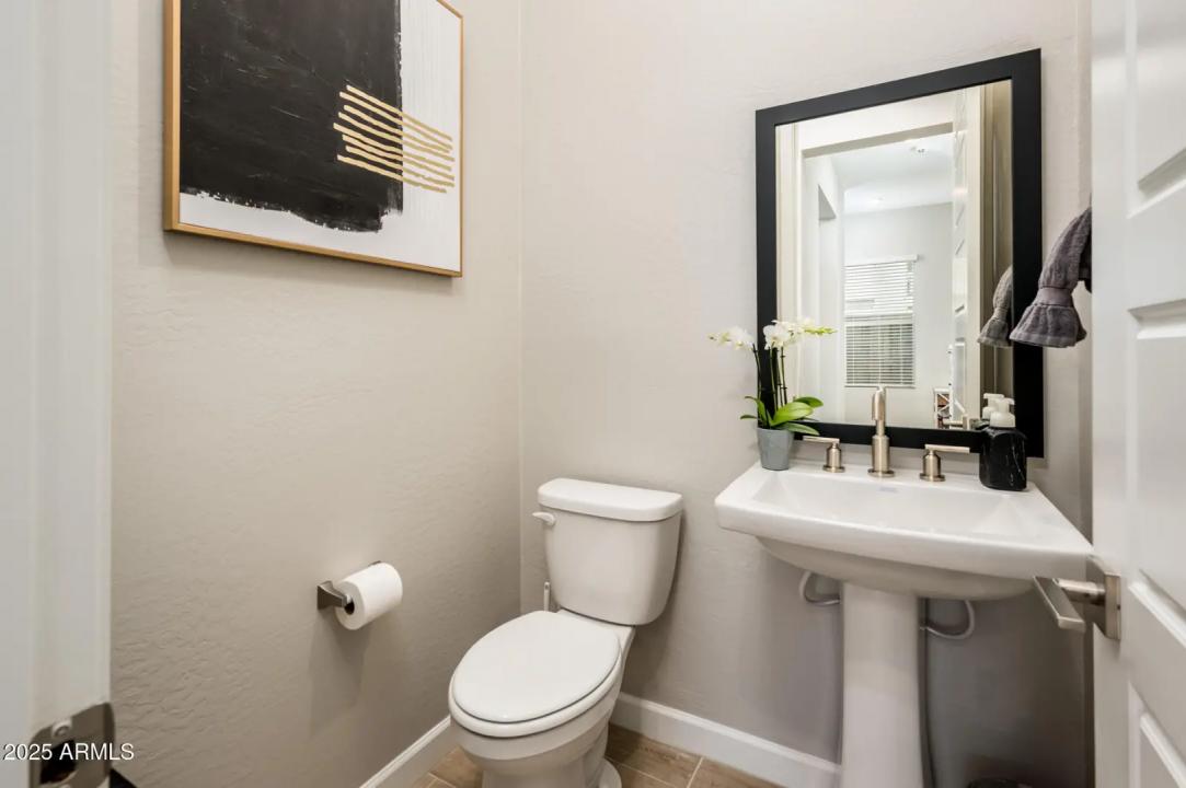 Real Estate Picture 21