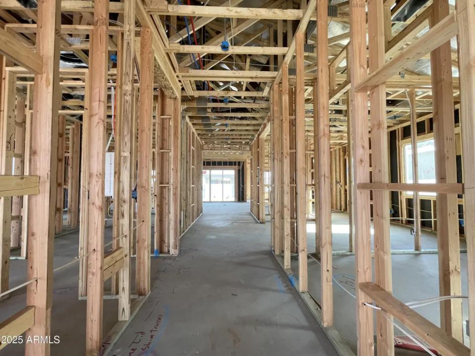 Real Estate Picture 6