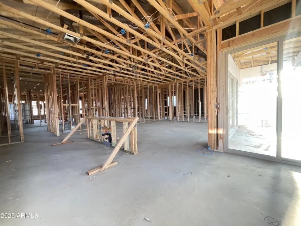 Real Estate Picture 12