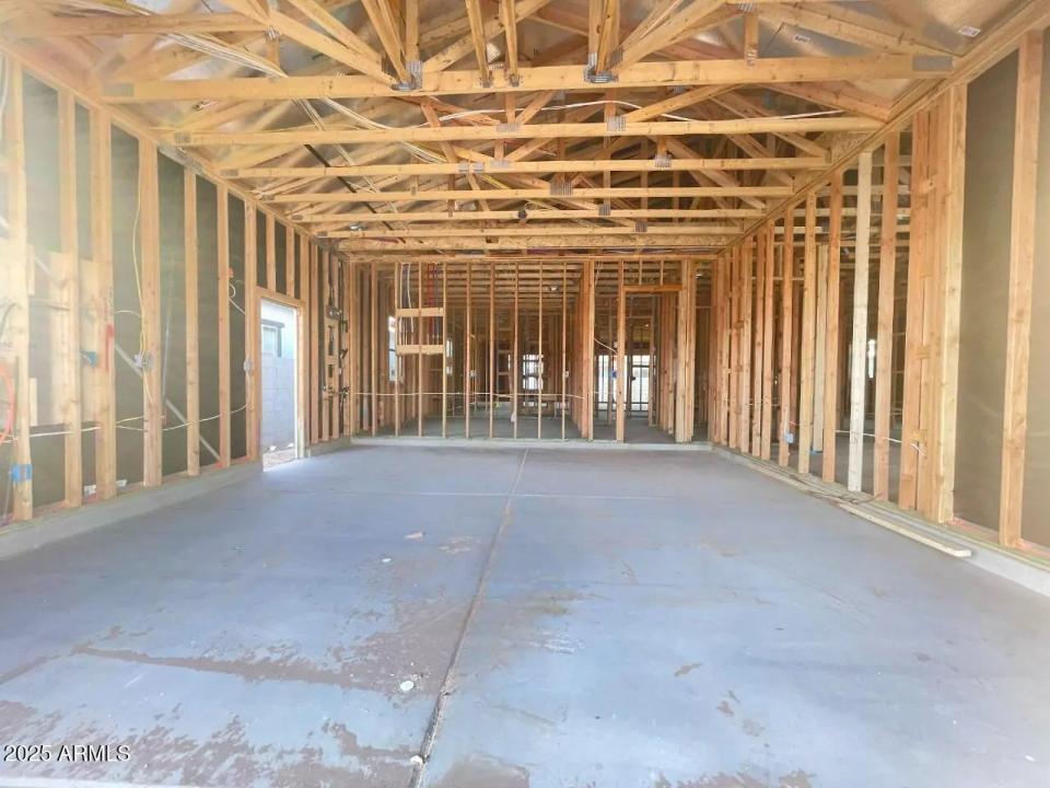 Real Estate Picture 13