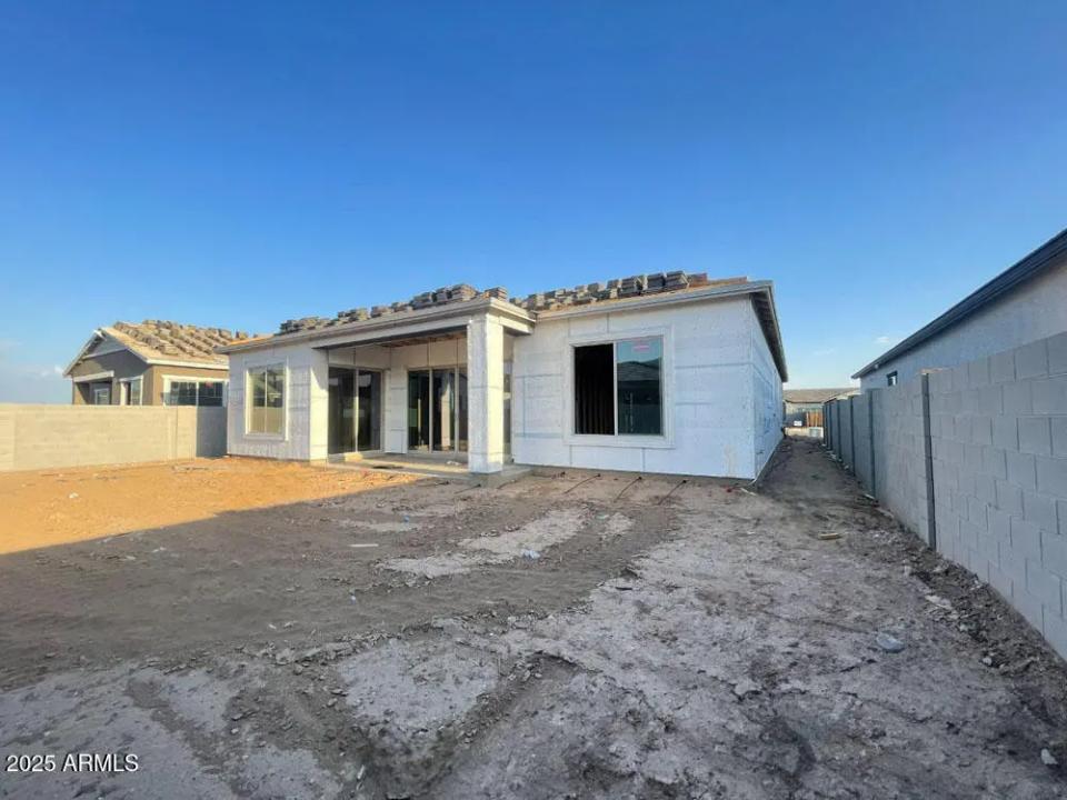 Real Estate Picture 14