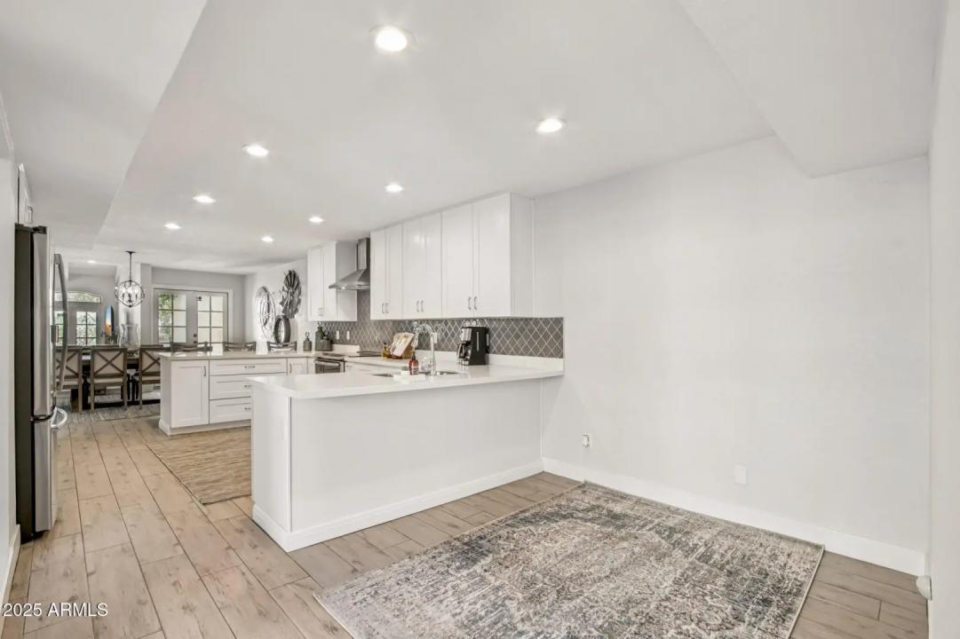 Real Estate Picture 17