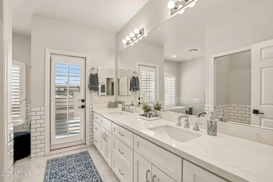 Real Estate Picture 29
