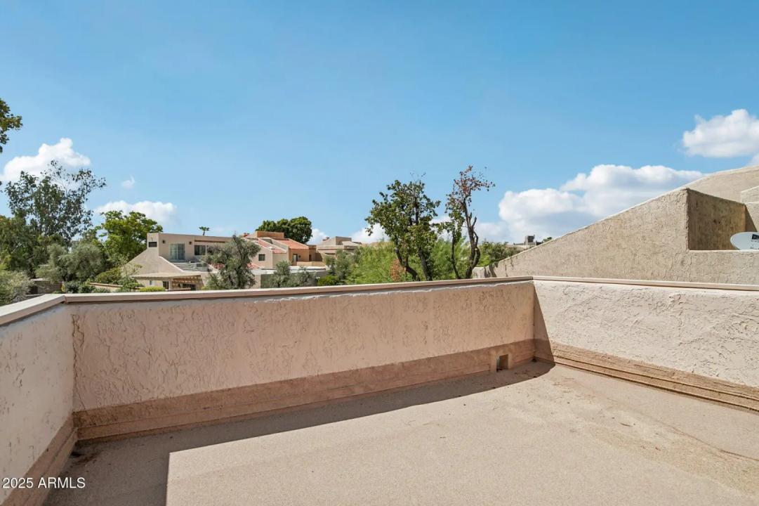 Real Estate Picture 33
