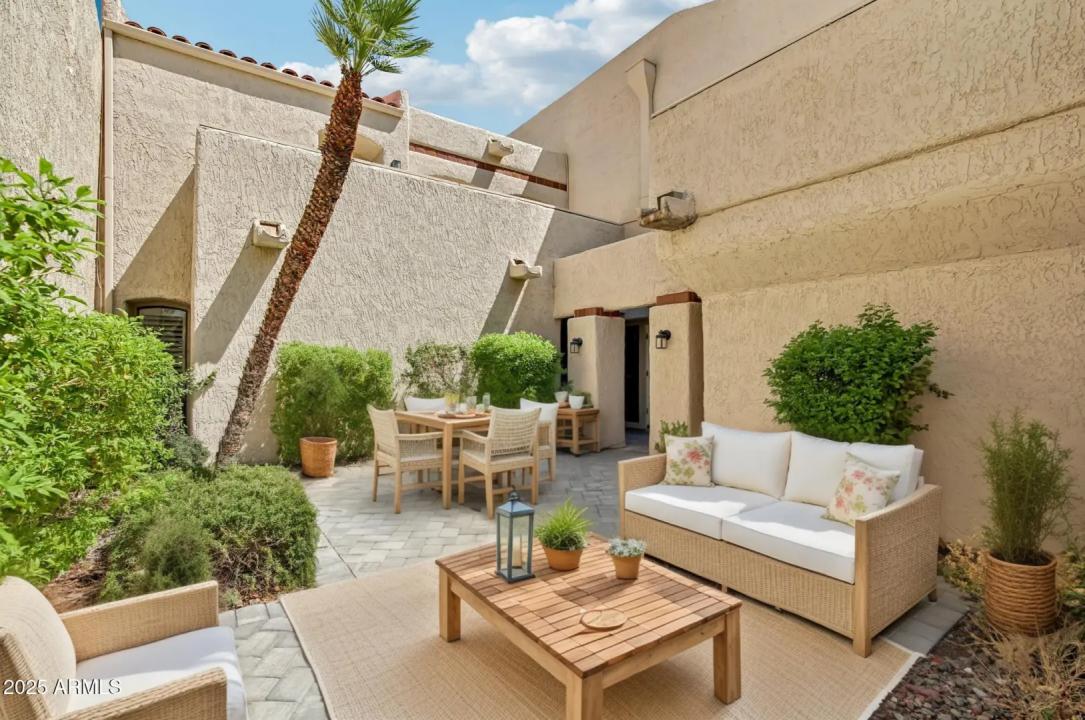 Real Estate Picture 5