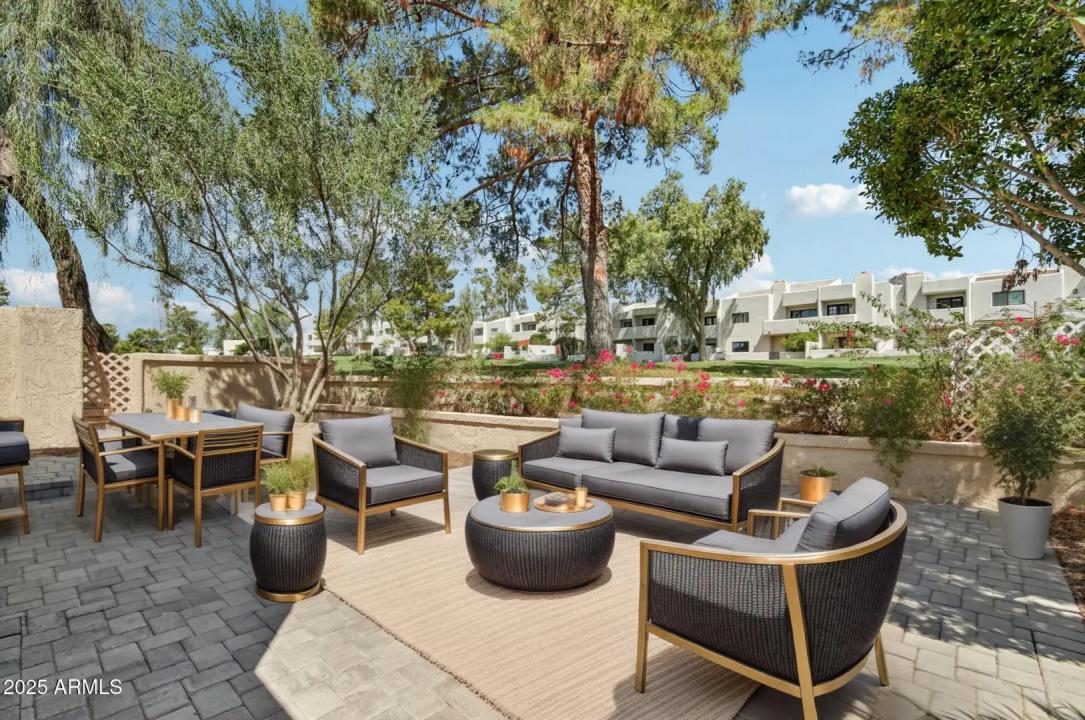 Real Estate Picture 40