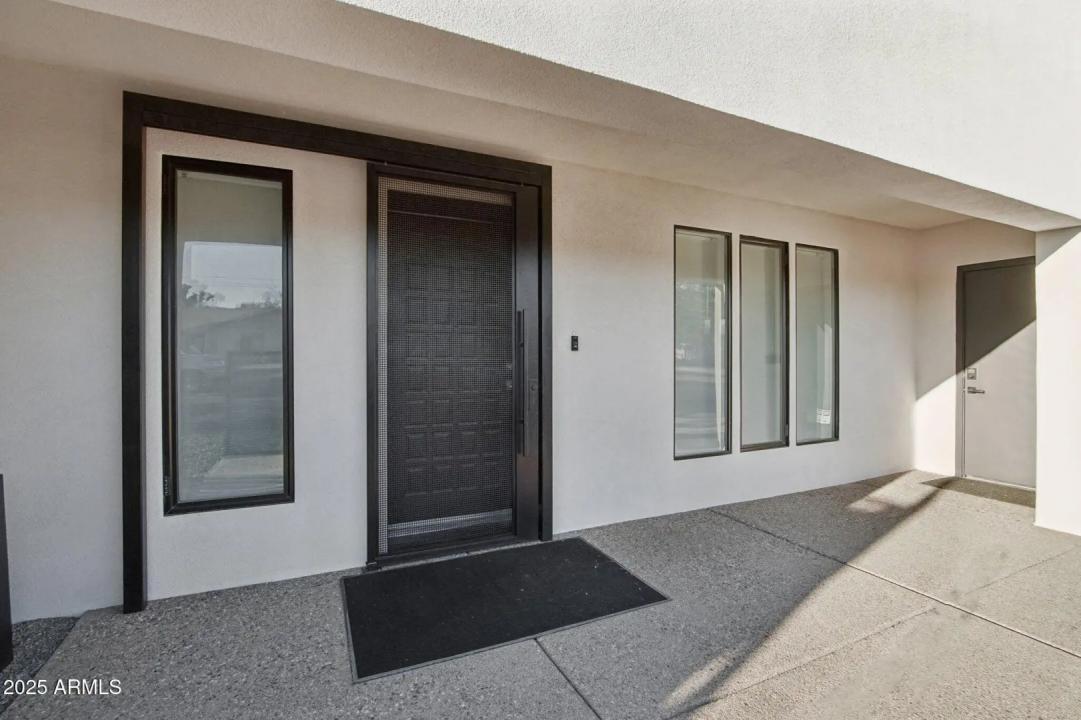 Real Estate Picture 4