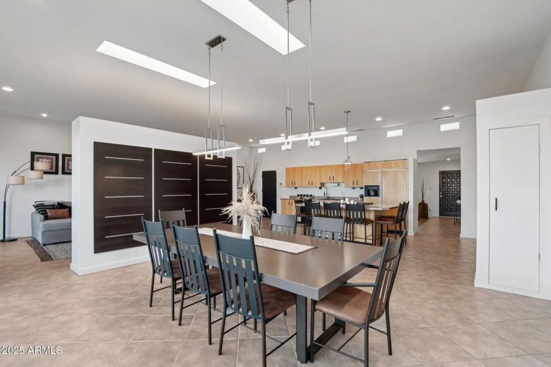 Real Estate Picture 12