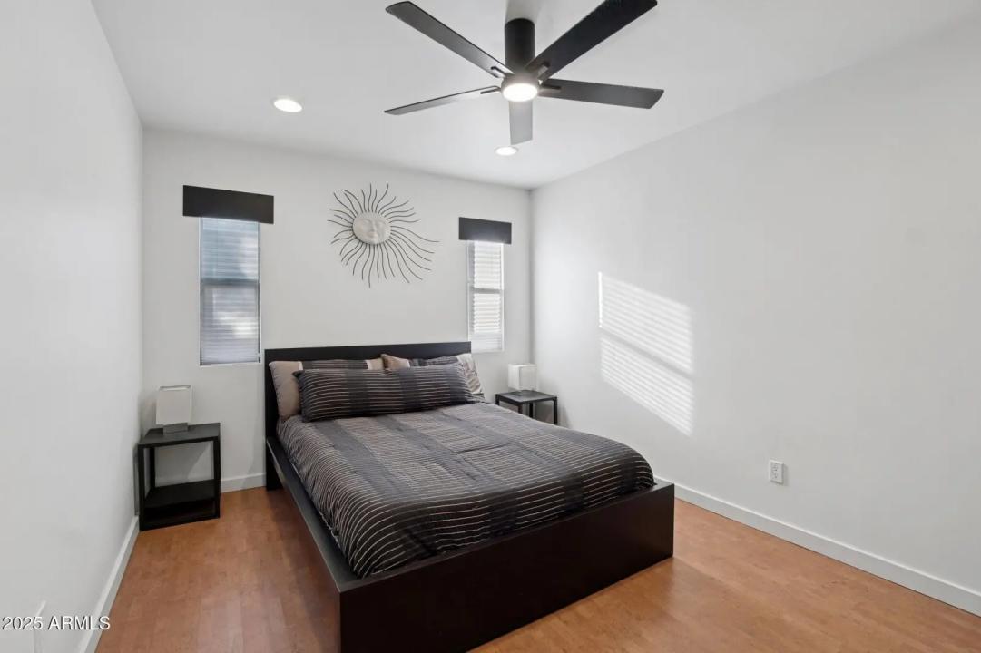 Real Estate Picture 25