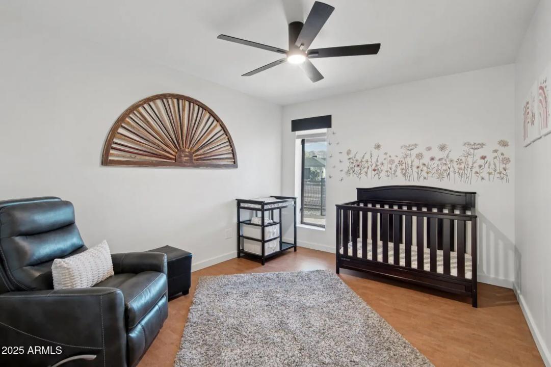 Real Estate Picture 23