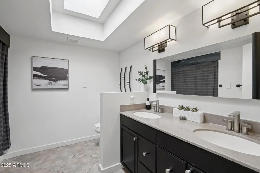 Real Estate Picture 24