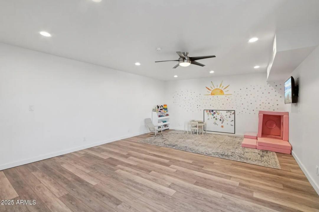Real Estate Picture 26