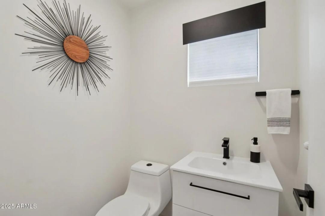 Real Estate Picture 30