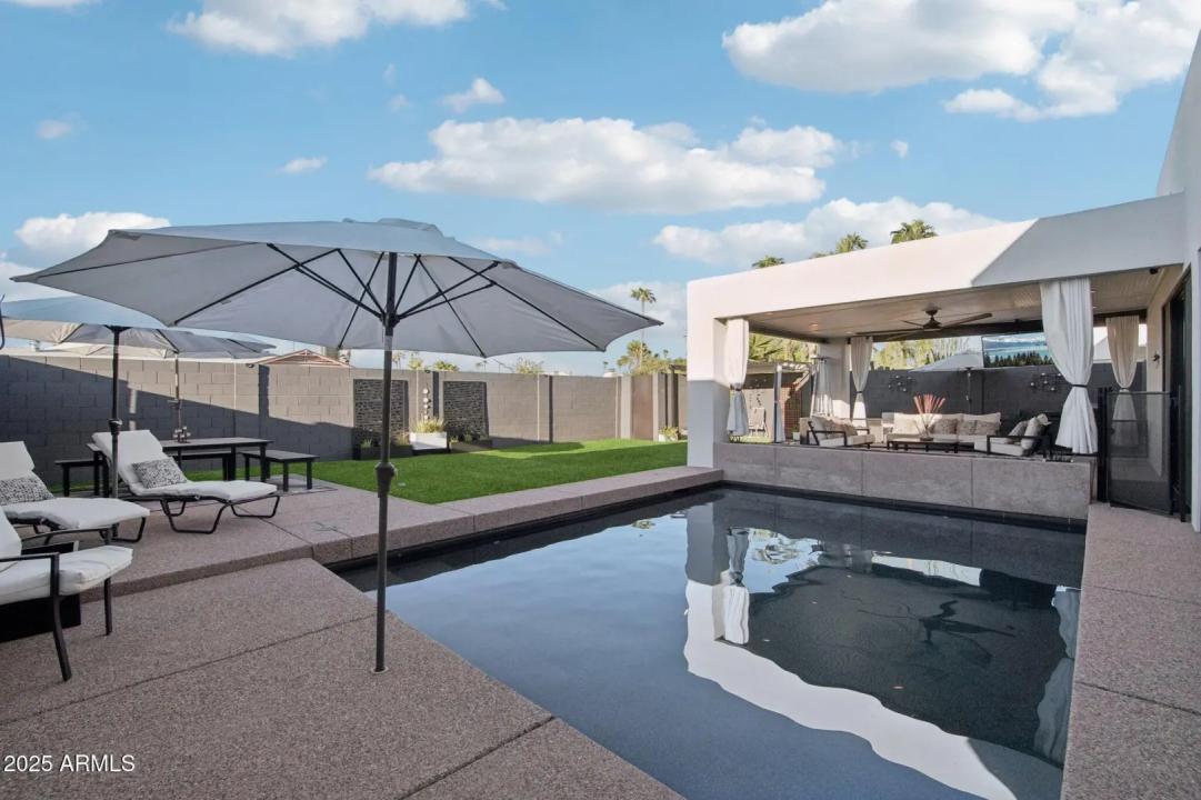 Real Estate Picture 36