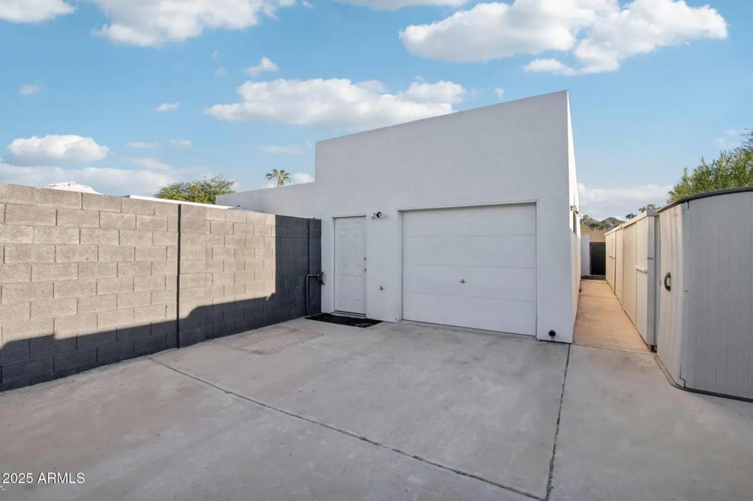 Real Estate Picture 33