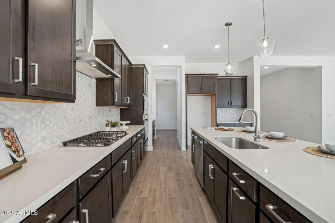 Real Estate Picture 15