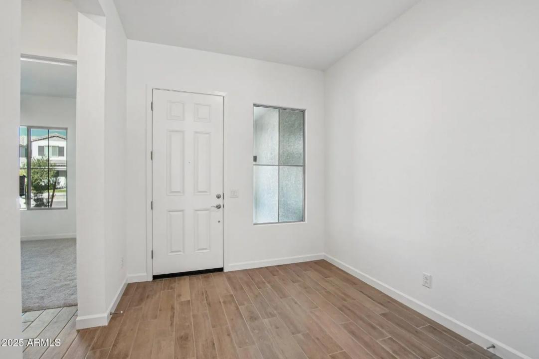 Real Estate Picture 17