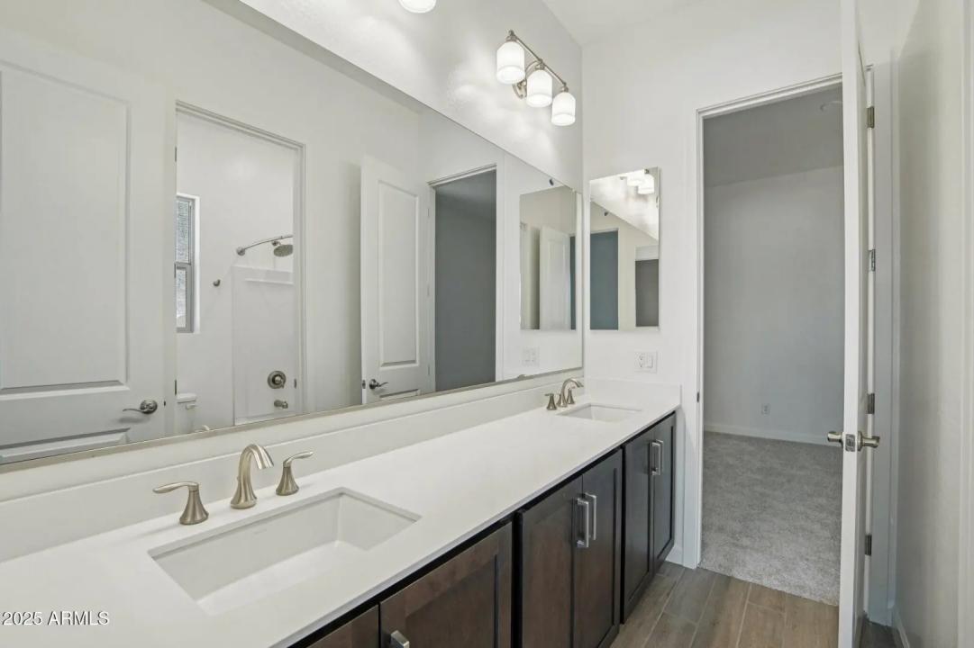 Real Estate Picture 20