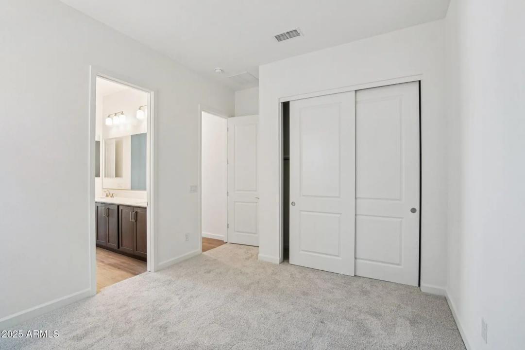 Real Estate Picture 22