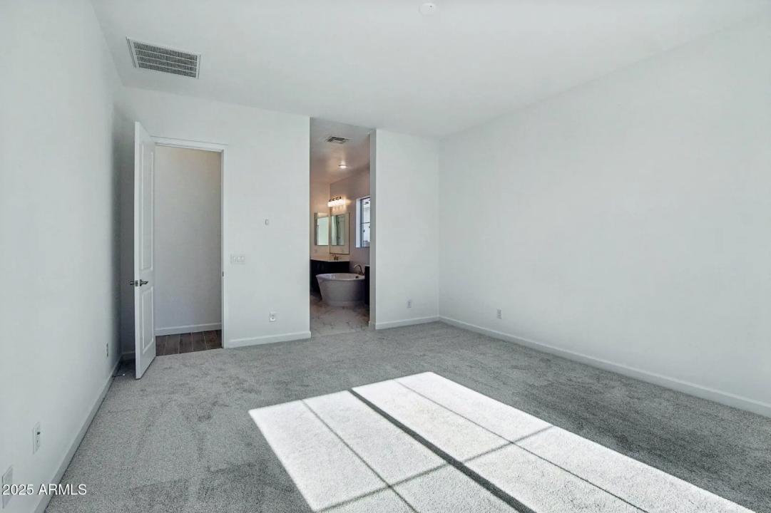 Real Estate Picture 26