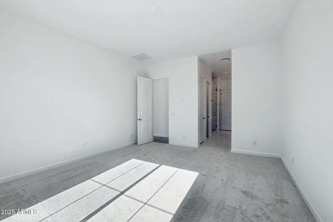 Real Estate Picture 27