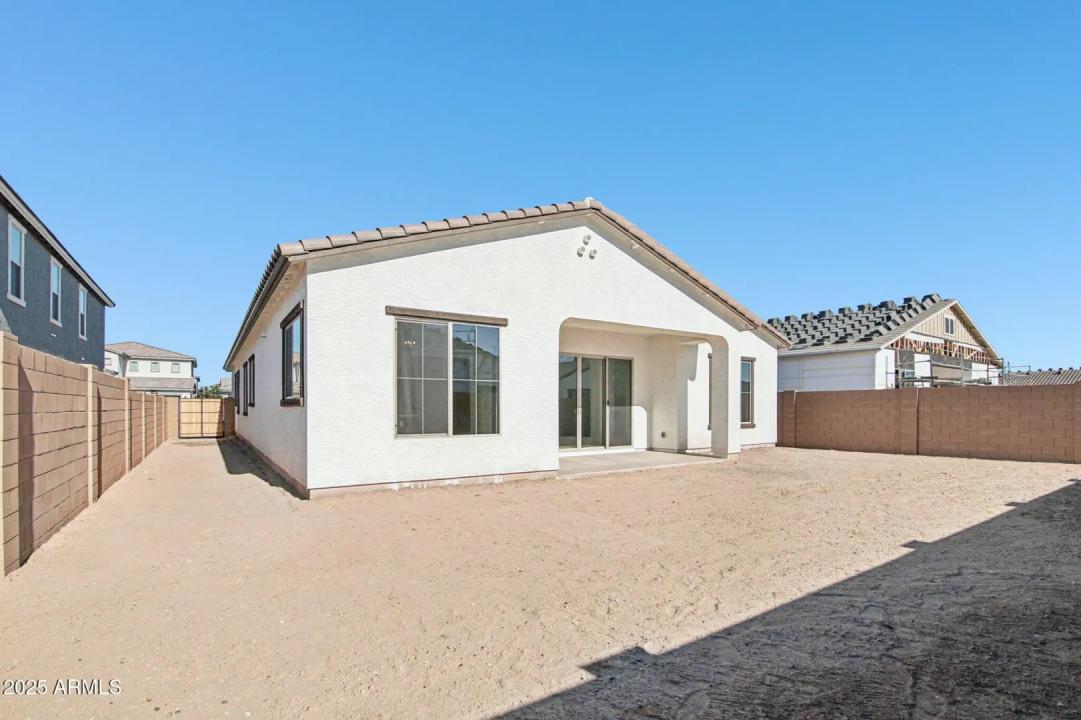 Real Estate Picture 33