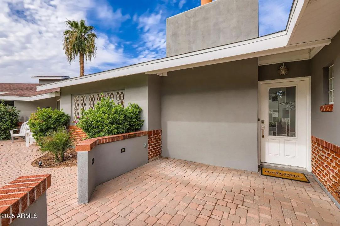 Real Estate Picture 2