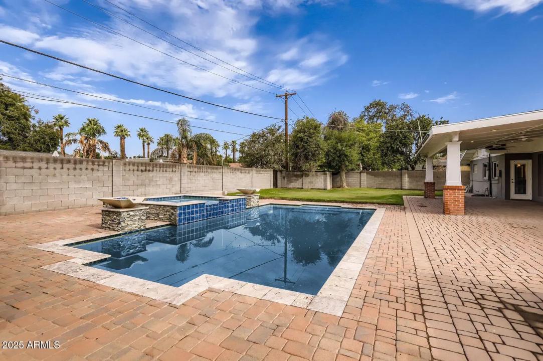 Real Estate Picture 21