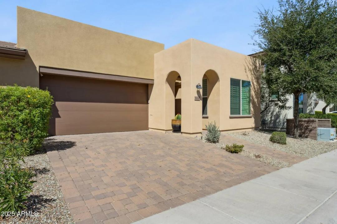 Real Estate Picture 2
